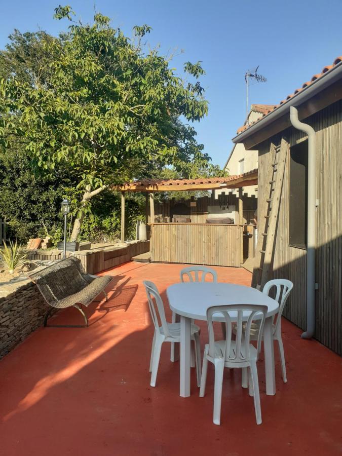 La Fenetre Villa Saint-Florent-des-Bois Eksteriør bilde
